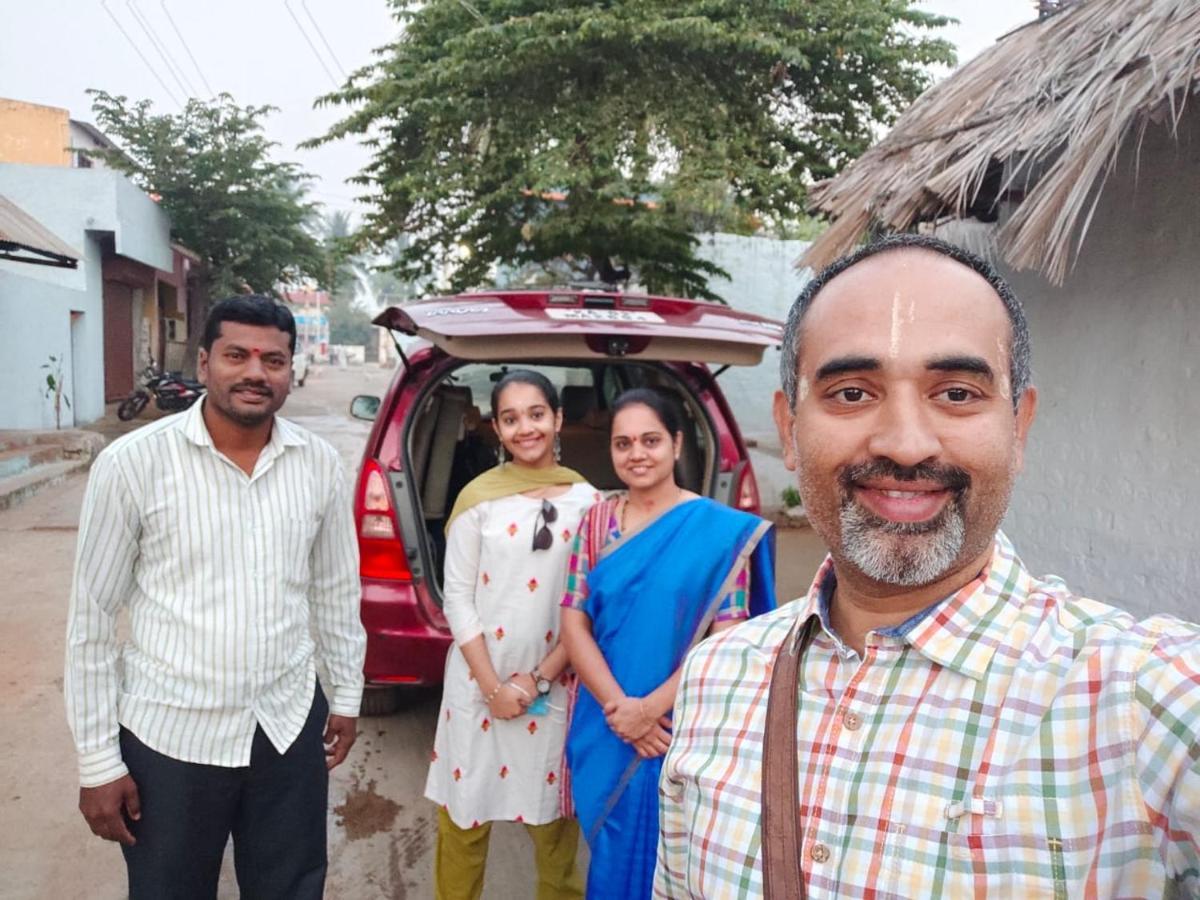 Abhi Homestay Hampi Bagian luar foto