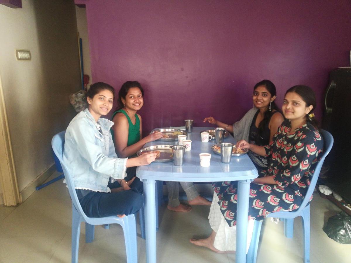 Abhi Homestay Hampi Bagian luar foto