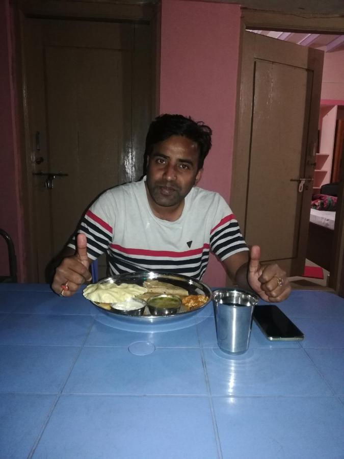 Abhi Homestay Hampi Bagian luar foto