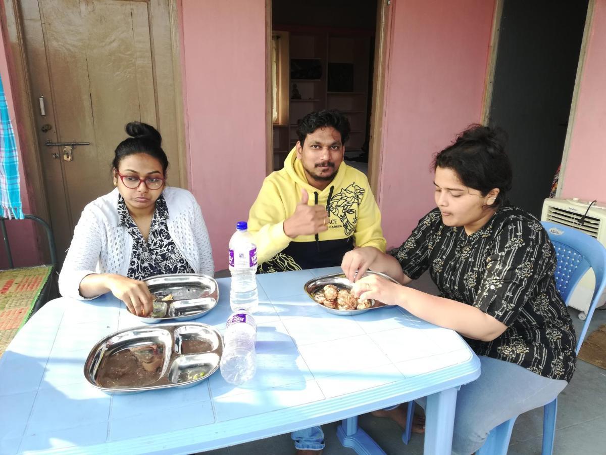 Abhi Homestay Hampi Bagian luar foto