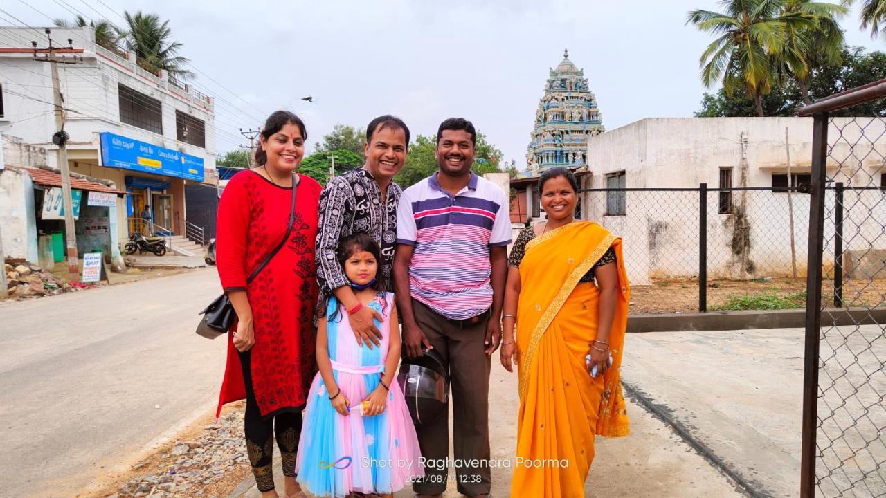 Abhi Homestay Hampi Bagian luar foto
