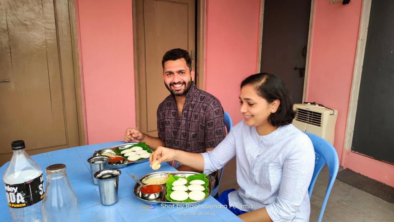 Abhi Homestay Hampi Bagian luar foto