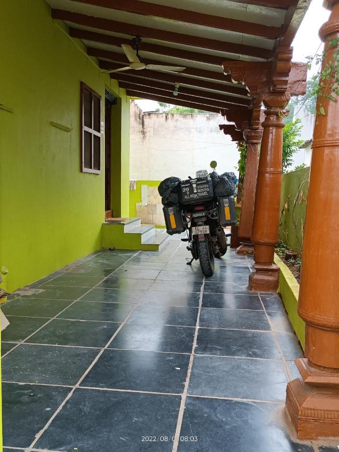 Abhi Homestay Hampi Bagian luar foto