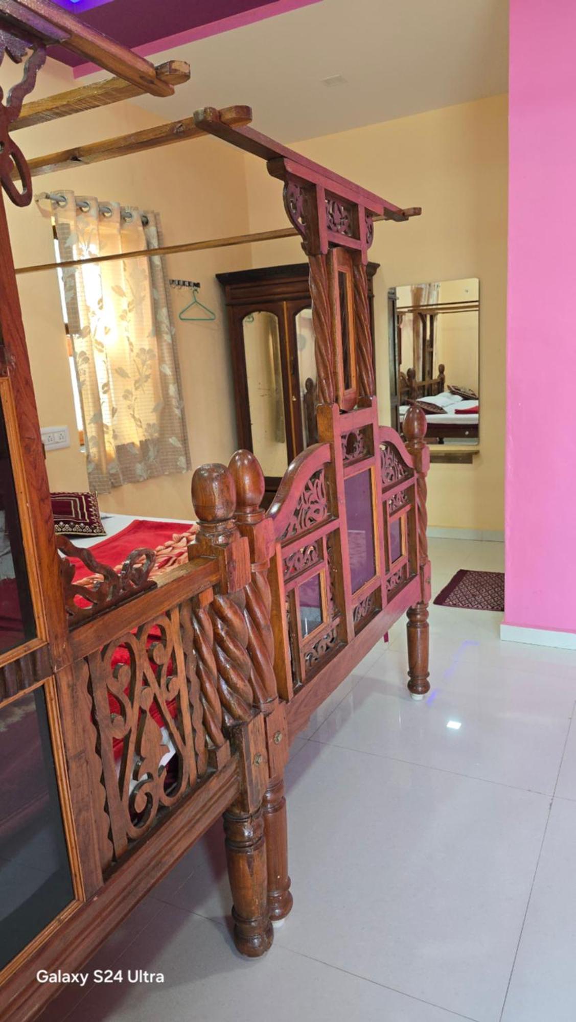 Abhi Homestay Hampi Bagian luar foto