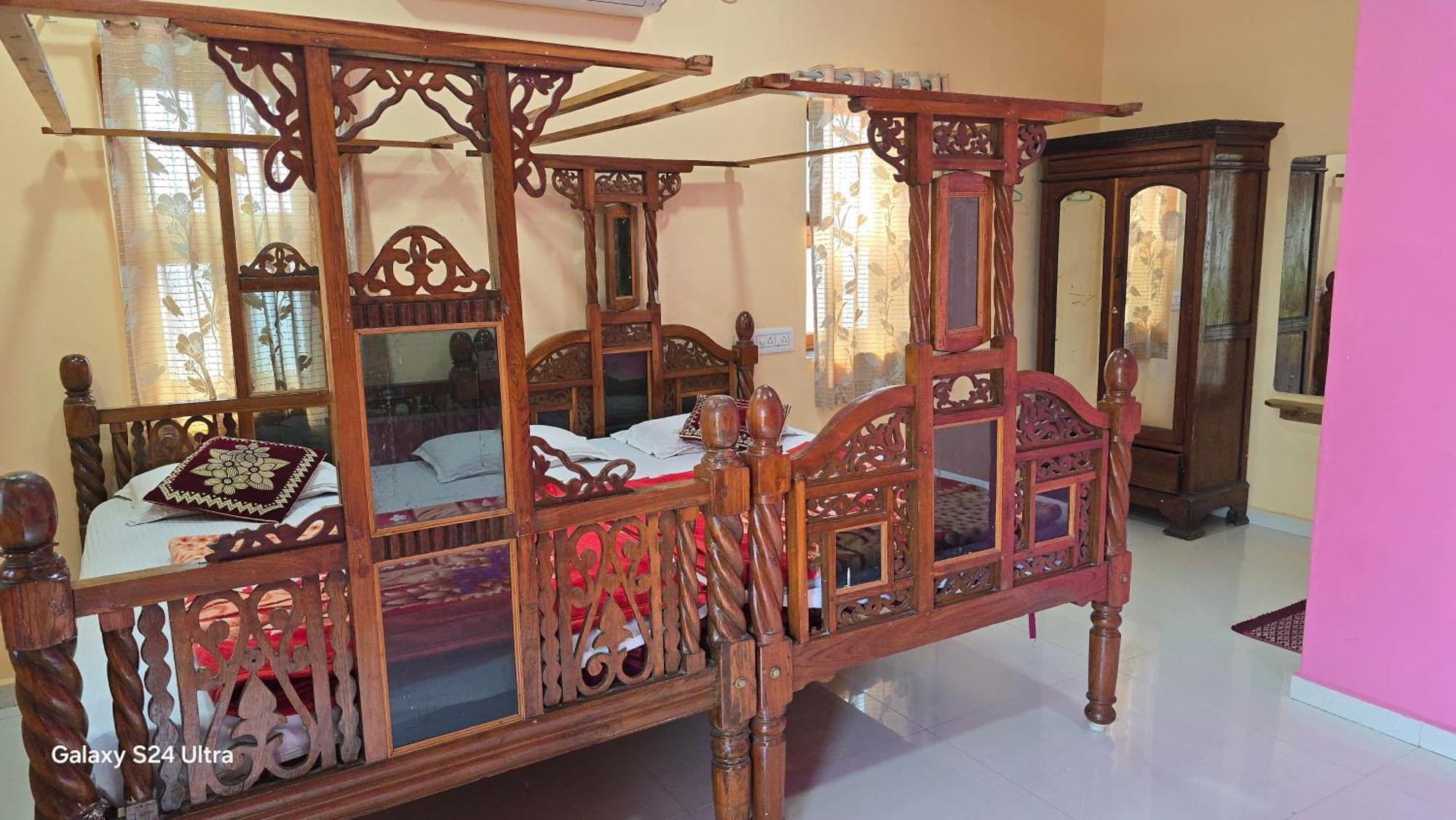 Abhi Homestay Hampi Bagian luar foto