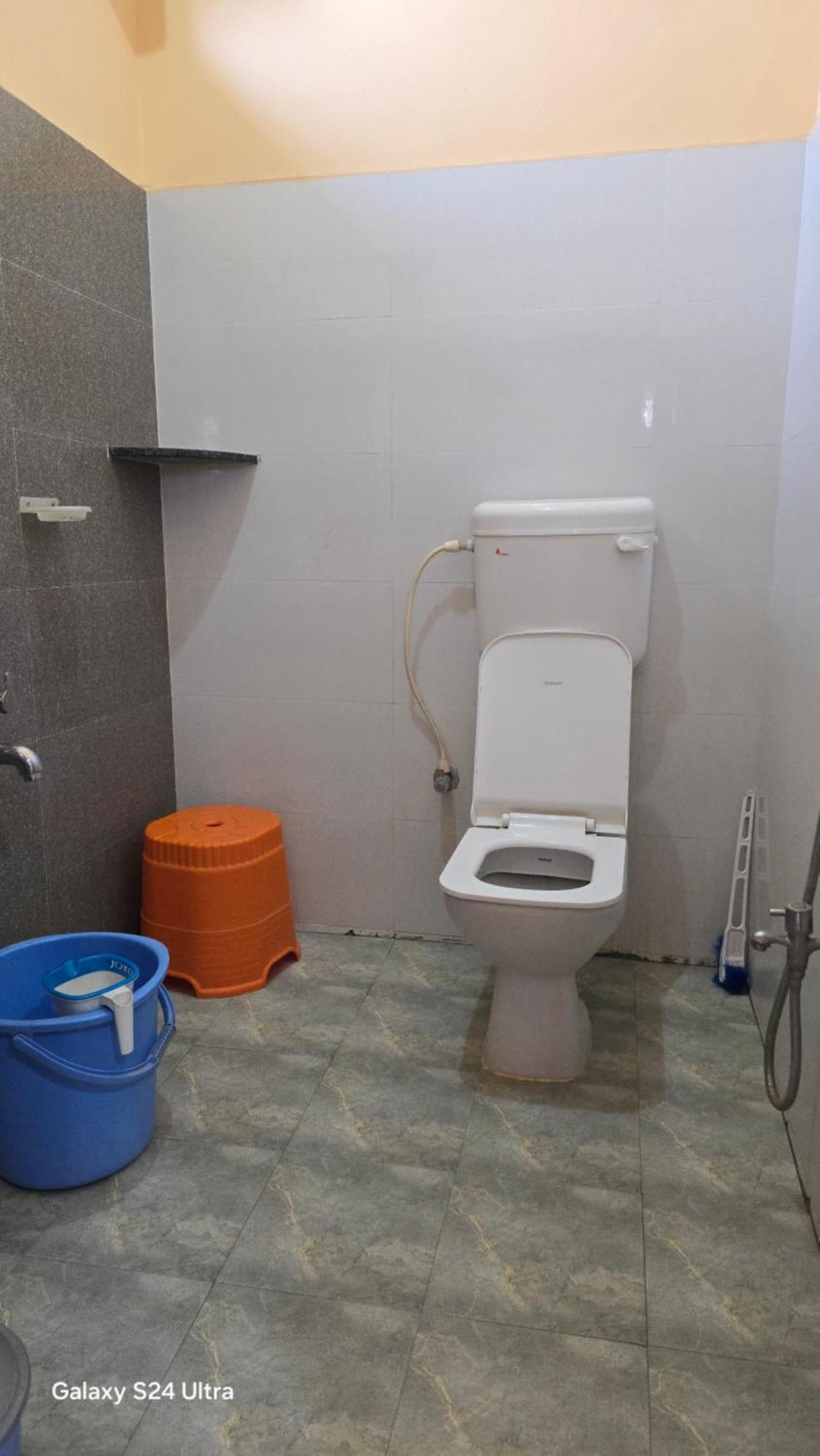 Abhi Homestay Hampi Bagian luar foto